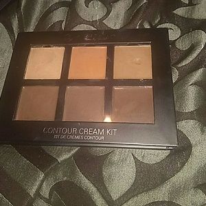 Anastasia Beverly hills contour cream kit
